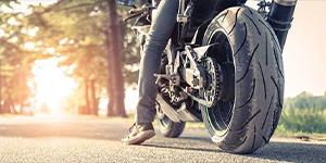Kā apģērbties, braucot ar motociklu vasarā